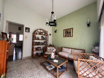 VENTA CASA EN BLOQUE-VALENTIN ALSINA