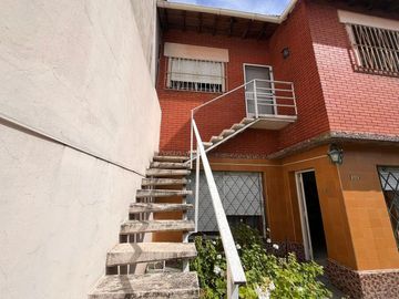 VENTA CASA EN BLOQUE-VALENTIN ALSINA