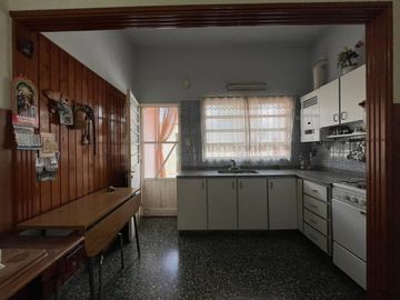 VENTA CASA EN BLOQUE-VALENTIN ALSINA