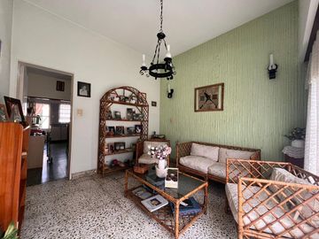 VENTA CASA EN BLOQUE-VALENTIN ALSINA