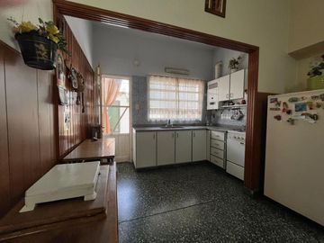 VENTA CASA EN BLOQUE-VALENTIN ALSINA