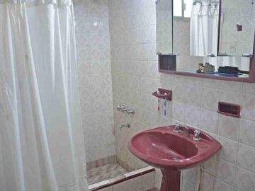 VENTA CASA 3 AMB C/ COCHERA Y PATIO - V. ALSINA