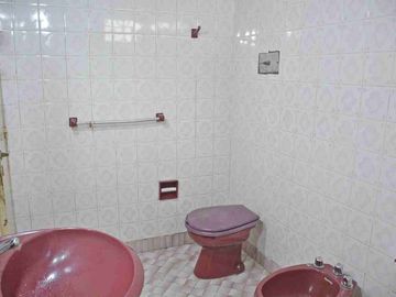 VENTA CASA 3 AMB C/ COCHERA Y PATIO - V. ALSINA