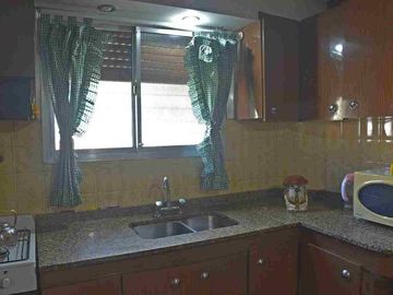VENTA CASA 3 AMB C/ COCHERA Y PATIO - V. ALSINA