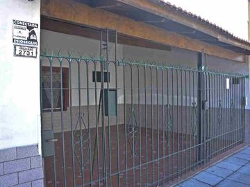 VENTA CASA 3 AMB C/ COCHERA Y PATIO - V. ALSINA