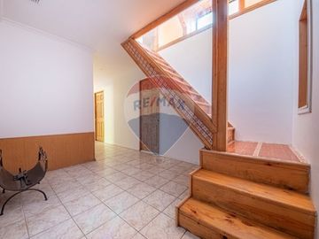 Venta de casa en exclusivo condomino