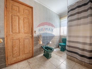 Venta de casa en exclusivo condomino
