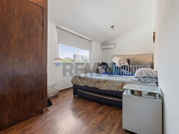 Amplia 5D, jardín y piscina 412mts, Las Condes