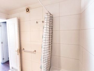 Arriendo Depto 2D2B Amplio con Terraza y Estac