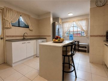 Casa en Condominio 4D/3B en Peñalolén