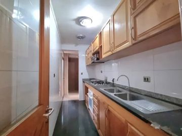 ¡Propiedad Comercial Ideal en La Reina!