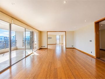 EXCLUSIVO PENTHOUSE en el Golf ! 4D + Sala