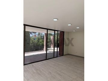Espectacular casa en Venta en Lo Barnechea
