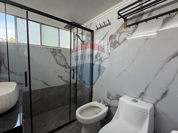 Amplio, luminoso y con buena conectividad