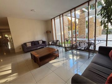 Venta amplio depa en San José de la Sierra