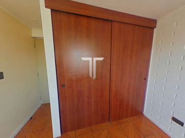 Departamento en arriendo c/ estacionamiento en Metro Pudahuel