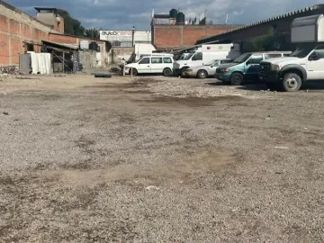 Venta de Terreno atrás de CAPU, Puebla, doble frente (de calle acalle), 2,338 m2, Uso Mixto