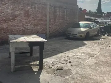 Venta de Terreno atrás de CAPU, Puebla, doble frente (de calle acalle), 2,338 m2, Uso Mixto