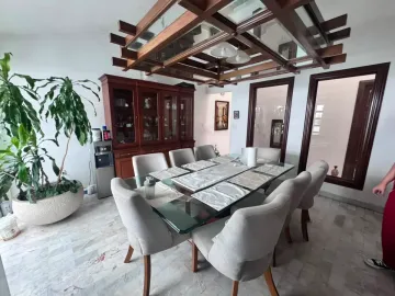 Casa en venta en Colonial La Sierra, San Pedro Garza García, Nuevo León