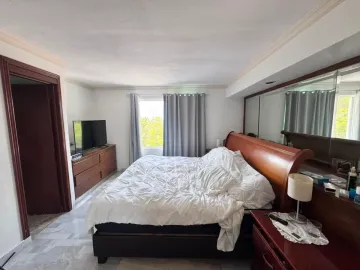 Casa en venta en Colonial La Sierra, San Pedro Garza García, Nuevo León