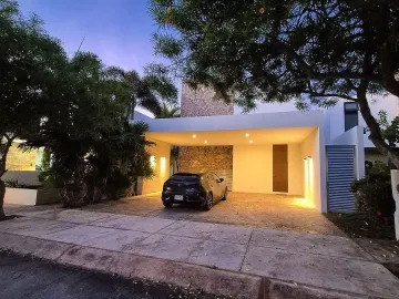 Casa en venta y renta en Temozon Norte, Mérida, Yucatán