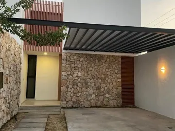 Casa en venta y renta en Temozon Norte, Mérida, Yucatán