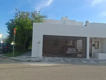 Casa en venta en Altabrisa, Mérida, Yucatán