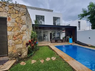 Casa en venta y renta en Temozon Norte, Mérida, Yucatán