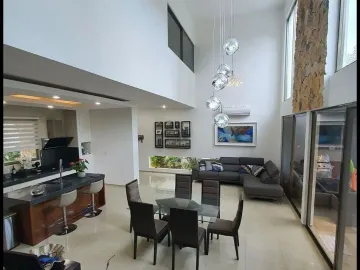 Casa en venta y renta en Temozon Norte, Mérida, Yucatán