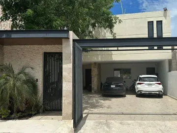 Casa en venta y renta en Temozon Norte, Mérida, Yucatán