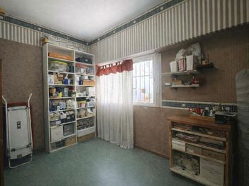VENTA - Casa 3 dormitorios, cochera, patio, terraza. Alberdi, Rosario