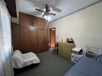 VENTA - Casa 3 dormitorios, cochera, patio, terraza. Alberdi, Rosario