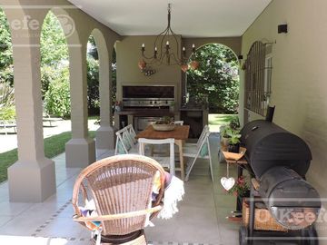 Casa de estilo colonial en venta  en Country Club El Carmen