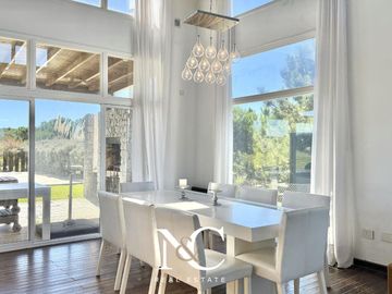Casa en Venta en Costa Esmeralda - Gas Natural