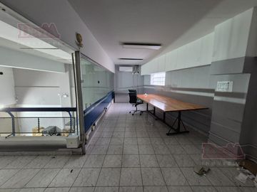 Local con oficinas en alquiler Saavedra Cap. Fed.
