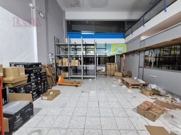 Local con oficinas en alquiler Saavedra Cap. Fed.
