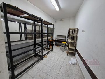 Local con oficinas en alquiler Saavedra Cap. Fed.