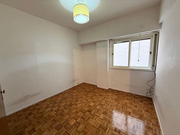 3 ambiente c/ balcón - Baño y toilette - 61 m2