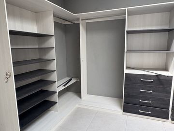 Casa en venta en Lomas de Juriquilla Querétaro, 4 recámaras