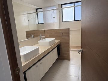 Casa en venta en Lomas de Juriquilla Querétaro, 4 recámaras
