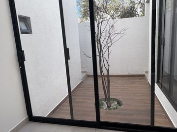 Casa en venta en Lomas de Juriquilla Querétaro, 4 recámaras