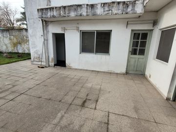 Casa Ph 3 ambientes con parque en Venta - Morón