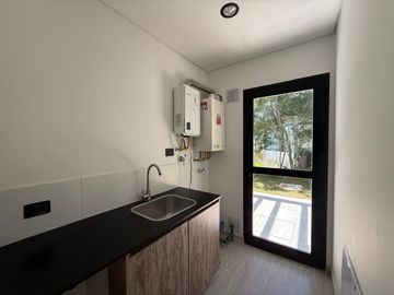 Casa en Venta Costa Esmeralda Barrio Residencial, 4 Dormitorios 220m² Pileta Losa Radiante USD 525.000