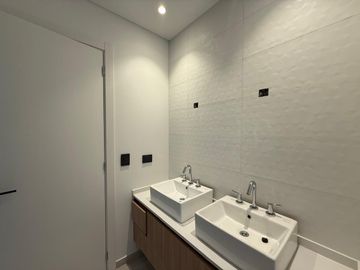 Casa en Venta Costa Esmeralda Barrio Residencial, 4 Dormitorios 220m² Pileta Losa Radiante USD 525.000