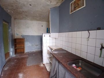 VENTA  - Casa a reciclar en el corazón de Echesortu, Rosario.