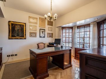 Venta Casa Florida Vicente Lopez 4 dormitorios escritorio jardín pileta parrilla garage 4 autos