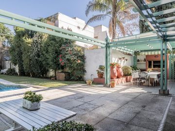 Venta Casa Florida Vicente Lopez 4 dormitorios escritorio jardín pileta parrilla garage 4 autos
