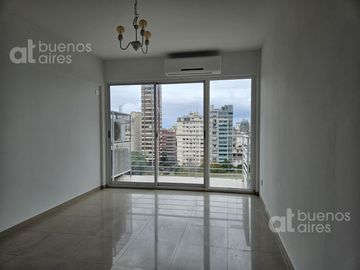 Departamento en alquiler con balcon y amenities en Monserrat