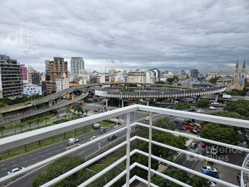 Departamento en alquiler con balcon y amenities en Monserrat
