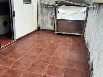 Venta PH 4 Amb. en 2 Ptas. en Ramos Mejía -  Muy Buen Estado  C/2 patios